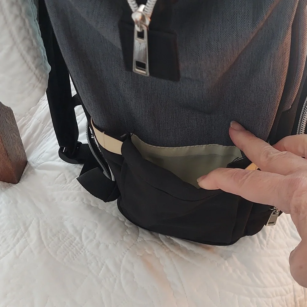 🆕 AFBP Aeroflow Breast Pump Insulated Backpack, Stylish Black and Gray, NEW